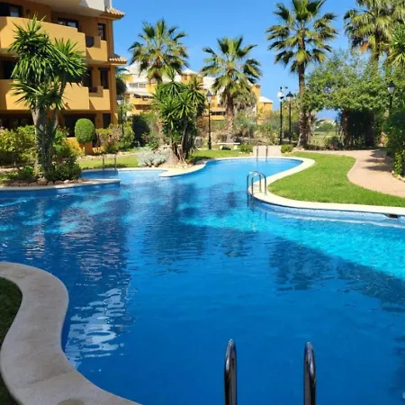 Sultan, Punta Prima, Panorama Park, 2 Bed & 2 Beautiful Swimming Pools *