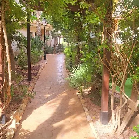 Apartment Sultan, Punta Prima, Panorama Park, 2 Bed & 2 Beautiful Swimming Pools